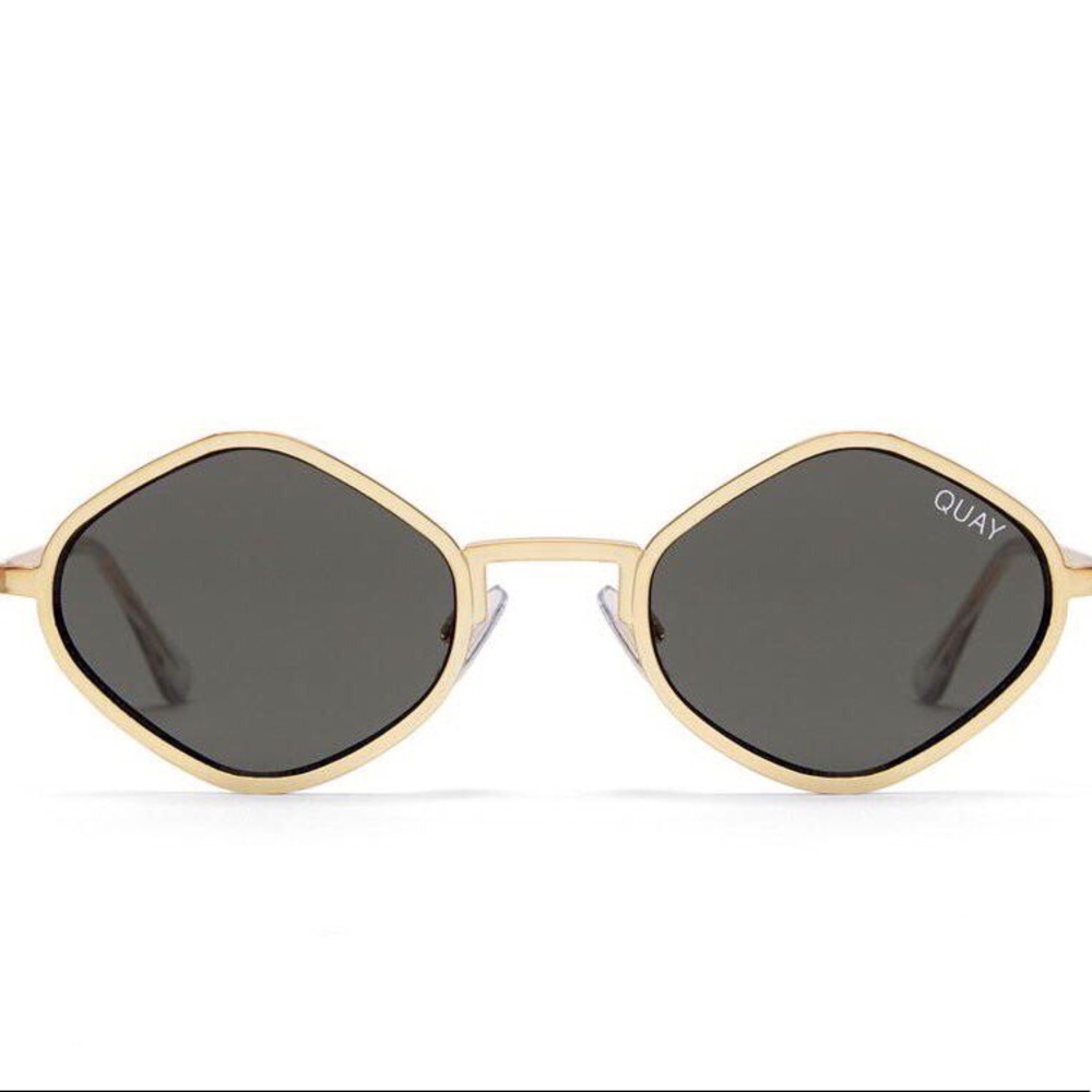 #QUAYXKYLIE Purple Honey Sunglasses
